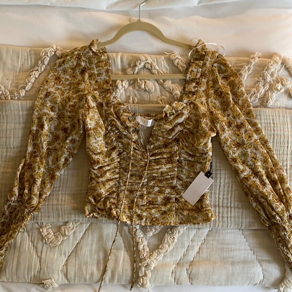 NEVER WORN ASTR top size XS